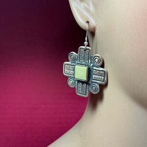 Gold tone dangle earrings. Copper / Brass? 2 inches long